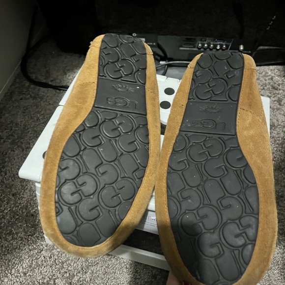 UGG Men's Brown Moccasin Slippers - Picture 5 of 9